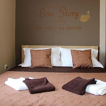 Apartment Cherry Zrenjanin Esterno foto